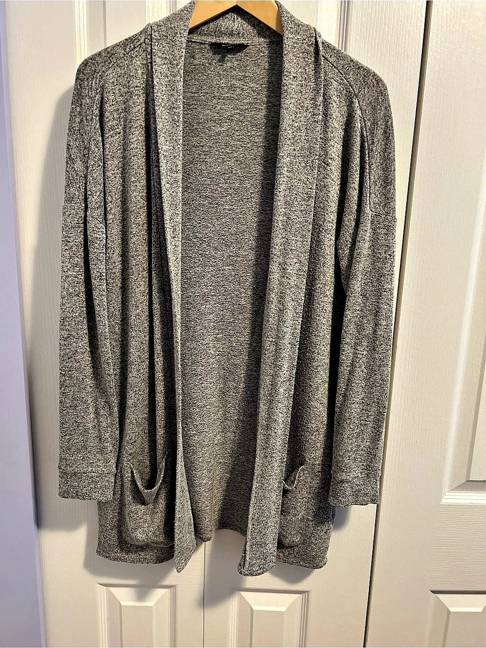 RW&CO. Gray Open Front Cardigan Size Medium